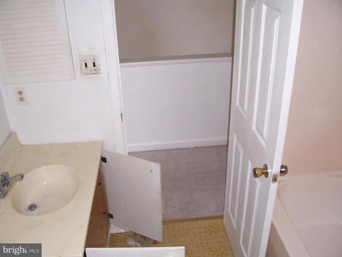 19 Cartwright Court Rosedale, MD 21237 - Photo 6 of 6 Bath #1
