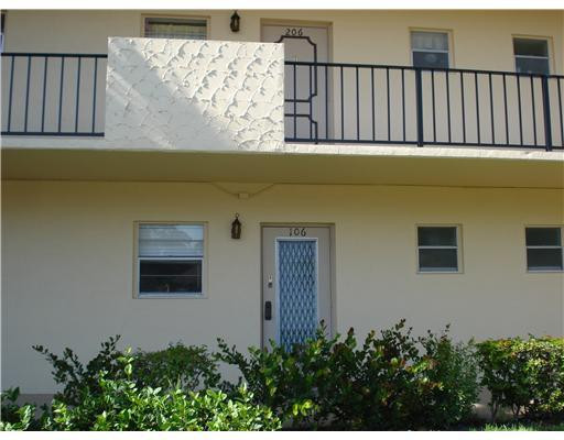 301 Cambridge Road, Unit 106 Hollywood, FL 33024 - Photo 1 of 11 Exterior Front