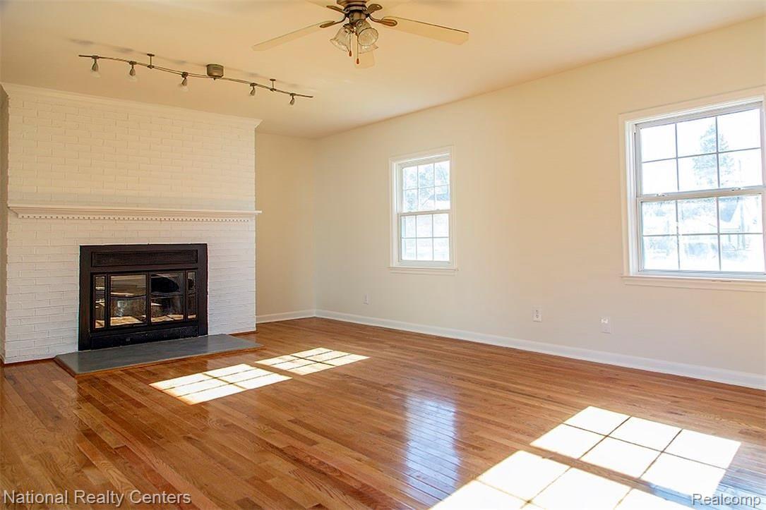 2120 Harvard Road Berkley, MI 48072 - Photo 22 of 39 03_Interior_Harvard house.jpg