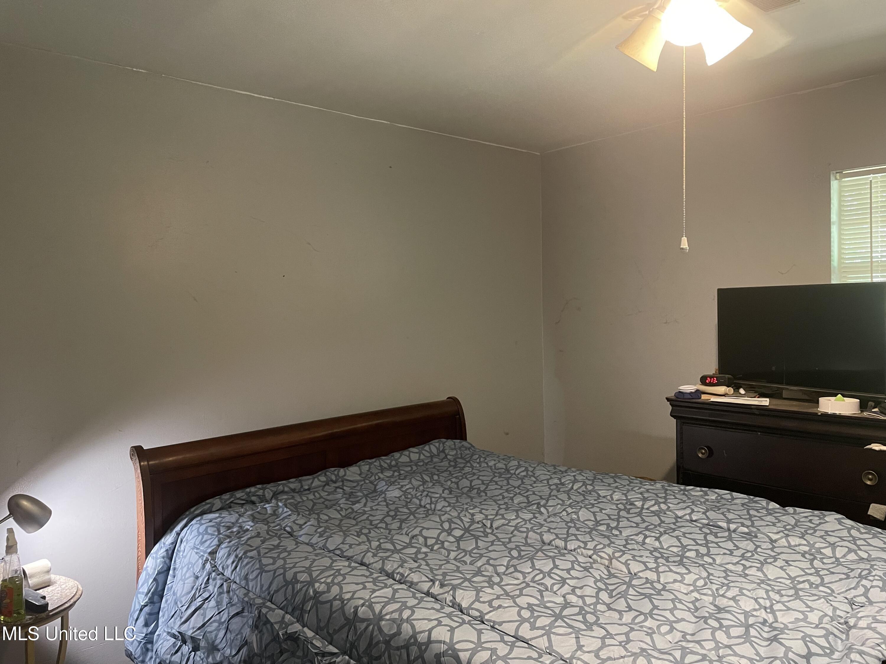 105 North Ida Lane Long Beach, MS 39560 - Photo 3 of 15 IMG_8146