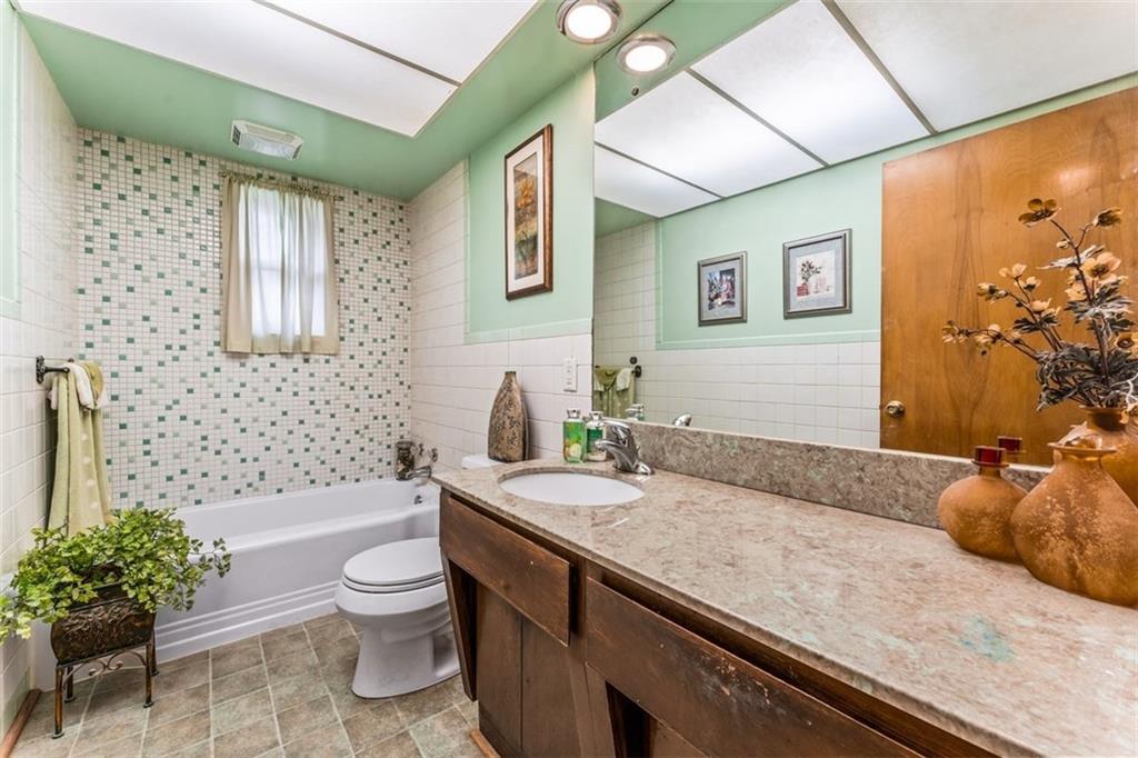 3775 Morefield Road Hermitage, PA 16148 - Photo 9 of 21 Gallery Image 9