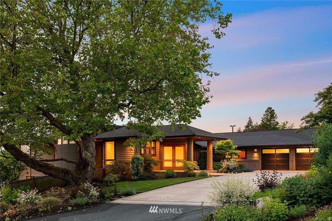 8400 Ridge Road Medina, WA 98039 - Photo 2 of 25 Gallery Image 2