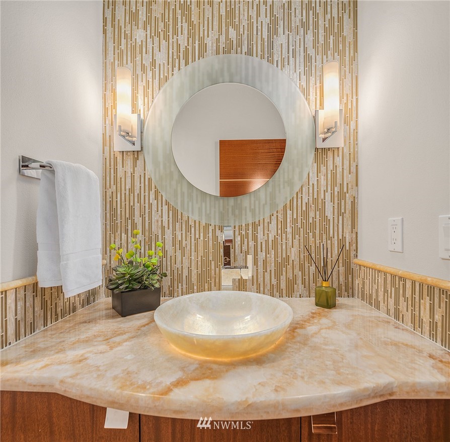 8400 Ridge Road Medina, WA 98039 - Photo 11 of 25 Gallery Image 11