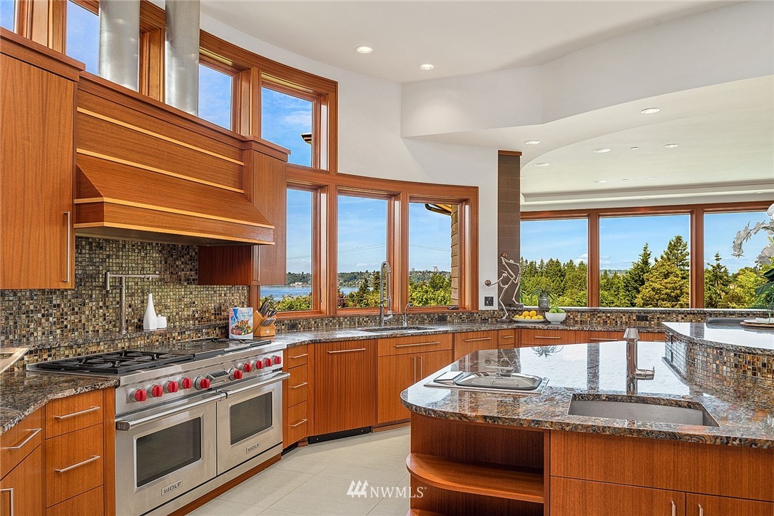 8400 Ridge Road Medina, WA 98039 - Photo 7 of 25 Gallery Image 7