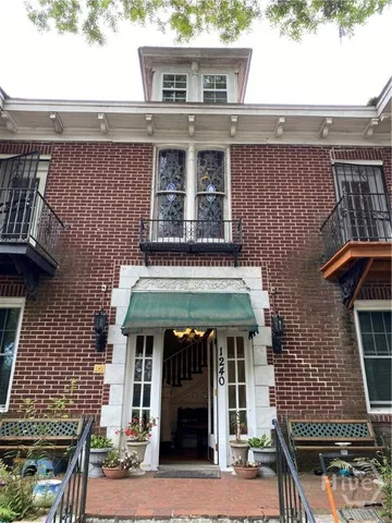 $1,950 | 1240 East Victory Drive, Unit 1, Savannah, GA 31404