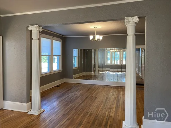 $1,800 | 1240 East Victory Drive, Unit 1, Savannah, GA 31404