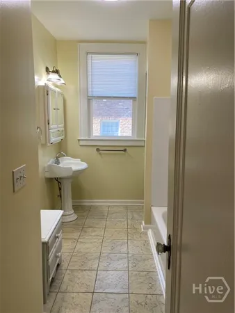 $1,800 | 1240 East Victory Drive, Unit 1, Savannah, GA 31404