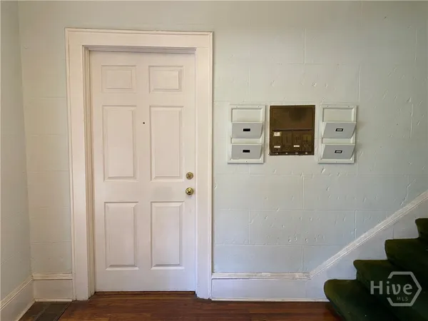 $1,800 | 1240 East Victory Drive, Unit 1, Savannah, GA 31404