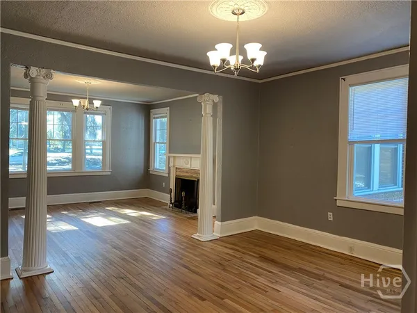 $1,800 | 1240 East Victory Drive, Unit 1, Savannah, GA 31404