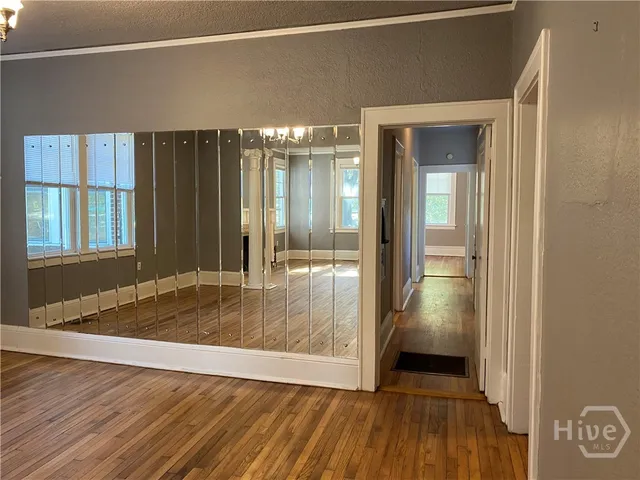 $1,950 | 1240 East Victory Drive, Unit 1, Savannah, GA 31404