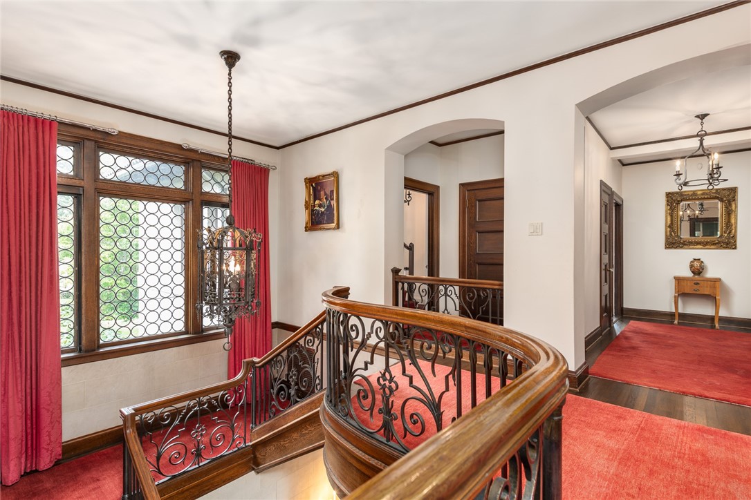 460 Rochambeau Avenue Providence, RI 02906 - Photo 15 of 26 Gallery Image 15
