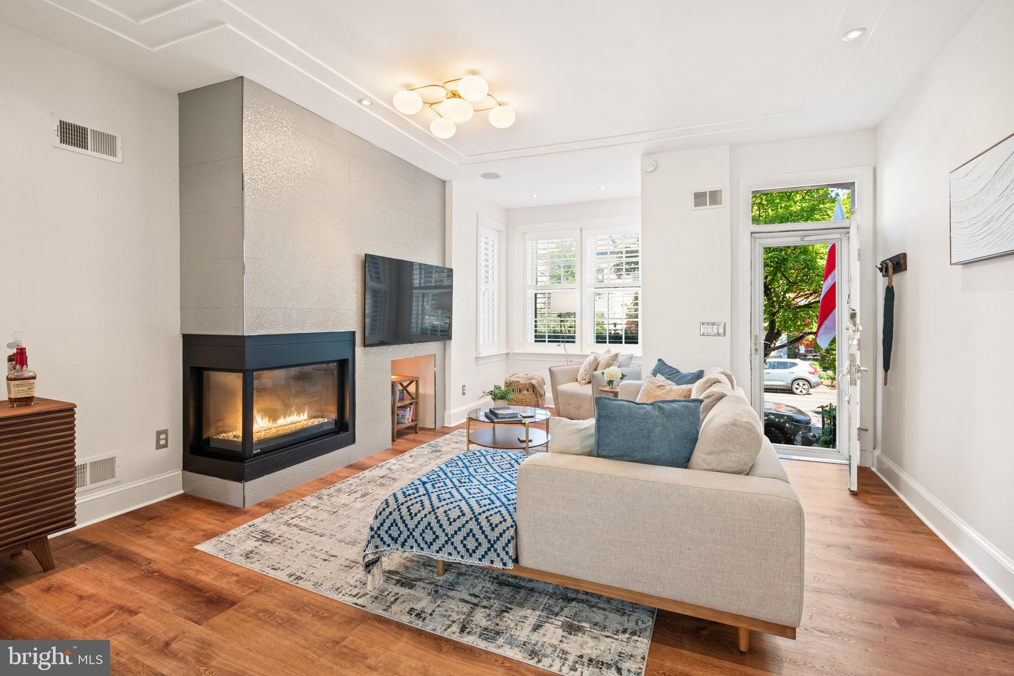 611 F Street Northeast Washington, DC 20002 - Photo 2 of 34 High Ceilings Greet You as You Enter the Home