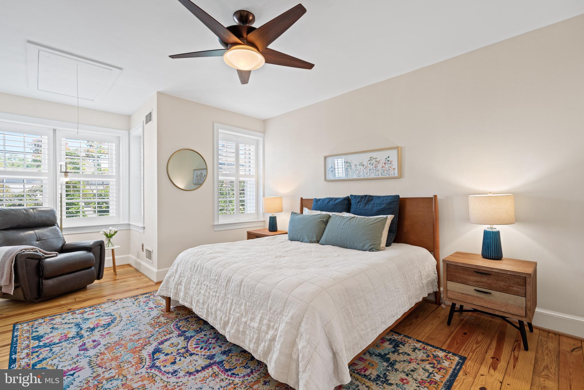 611 F Street Northeast Washington, DC 20002 - Photo 22 of 34 Oversized Primary Perfect for King Size Bed