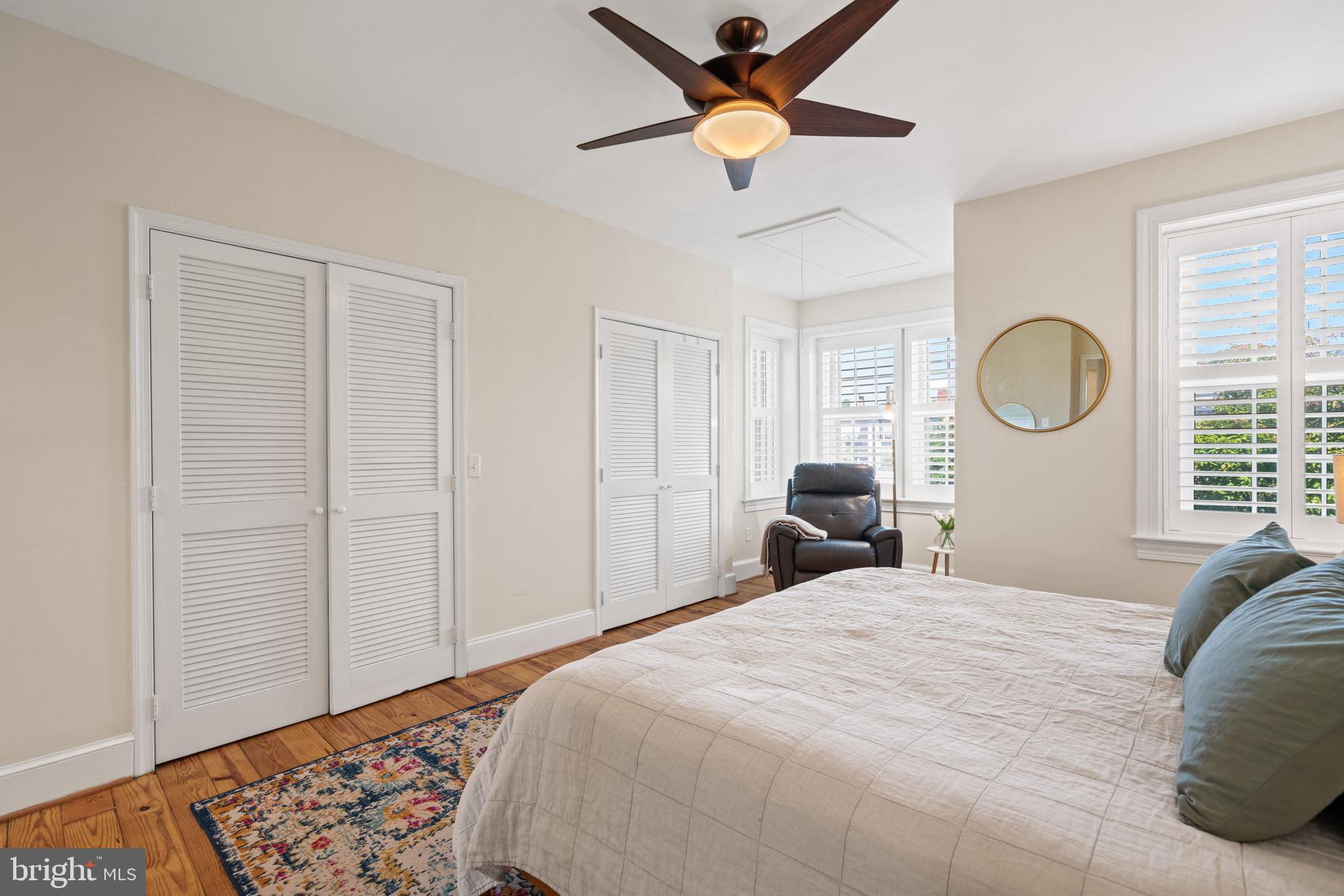 611 F Street Northeast Washington, DC 20002 - Photo 23 of 34 Custom Closet Designed by Closet Stretchers