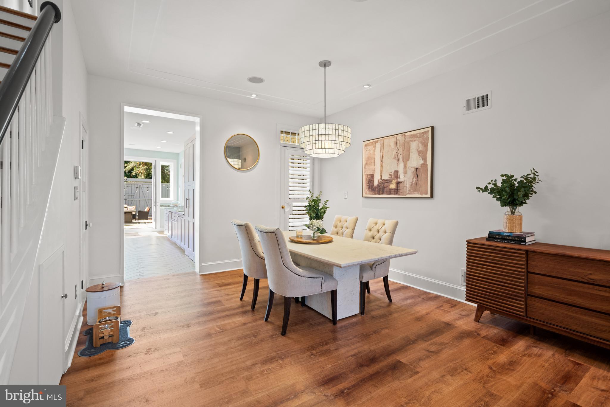 611 F Street Northeast Washington, DC 20002 - Photo 8 of 34 Dining Area with Table that Conveys