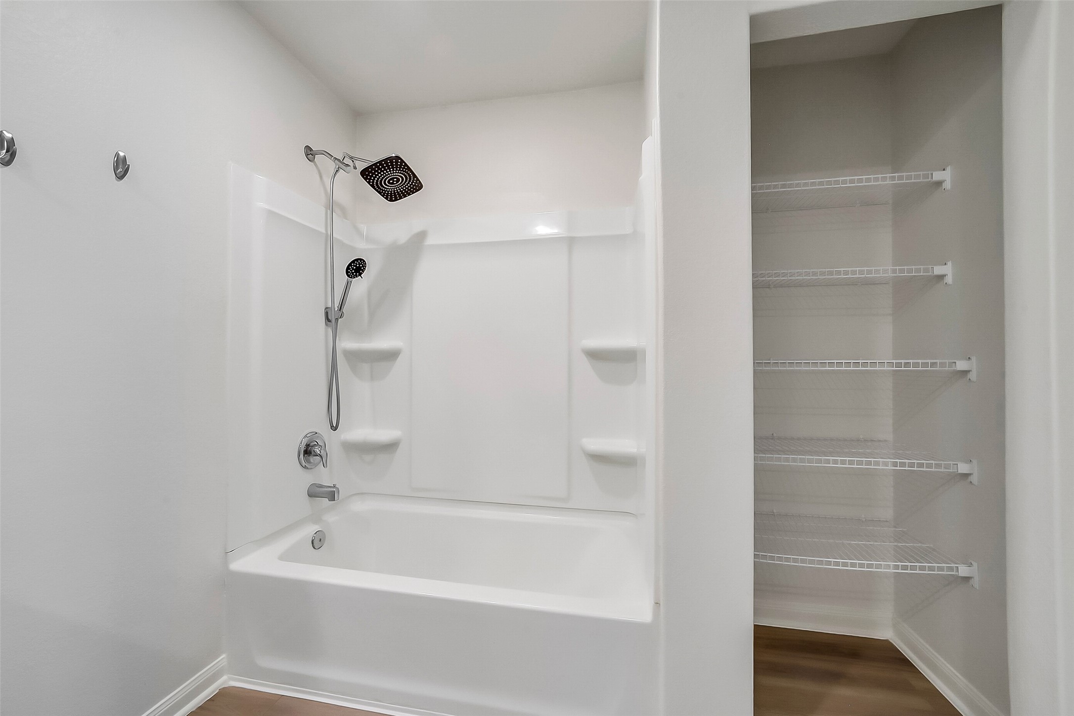 8430 Longshore Slope Rd Cove Cove, TX 77523 - Photo 22 of 30 Gallery Image 22