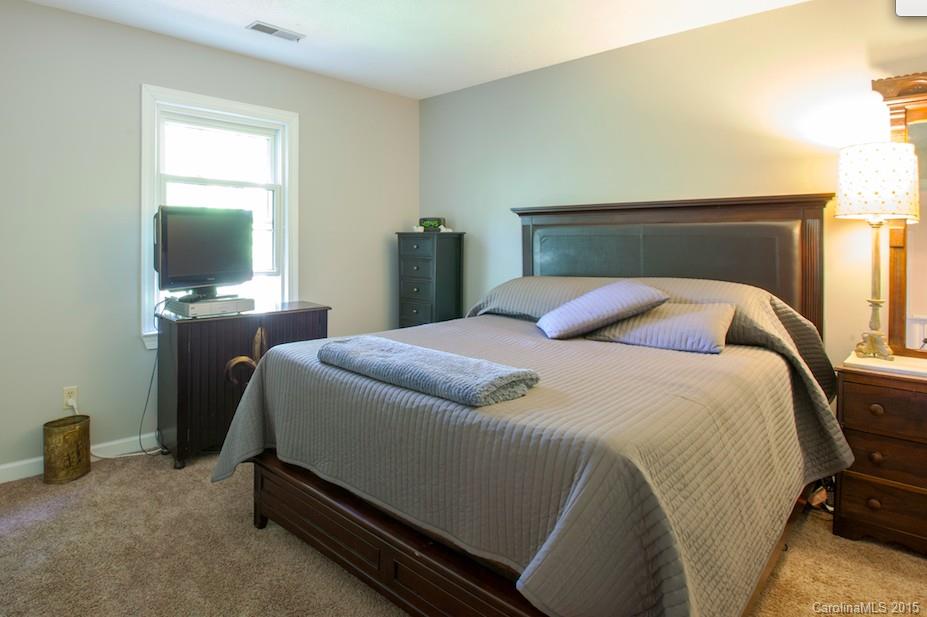 329 Bubbling Well Road, Unit 10 Matthews, NC 28105 - Photo 16 of 23 Gallery Image 16