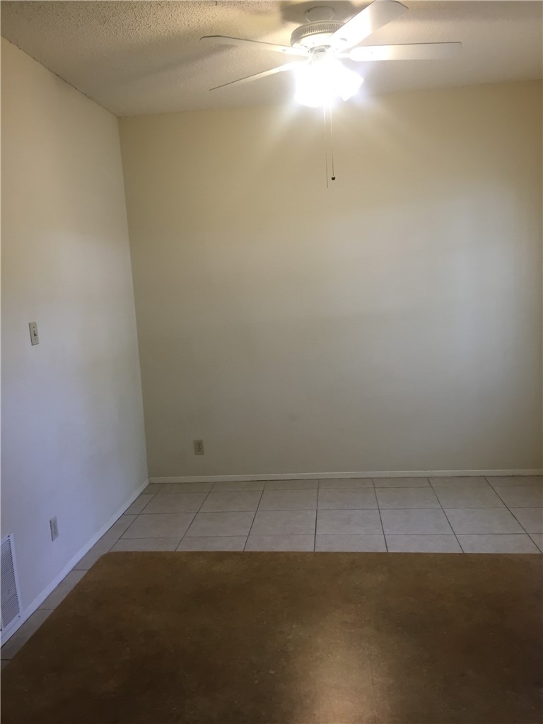 619 West 37th Street, Unit 101 Austin, TX 78705 - Photo 8 of 14 a view of empty room