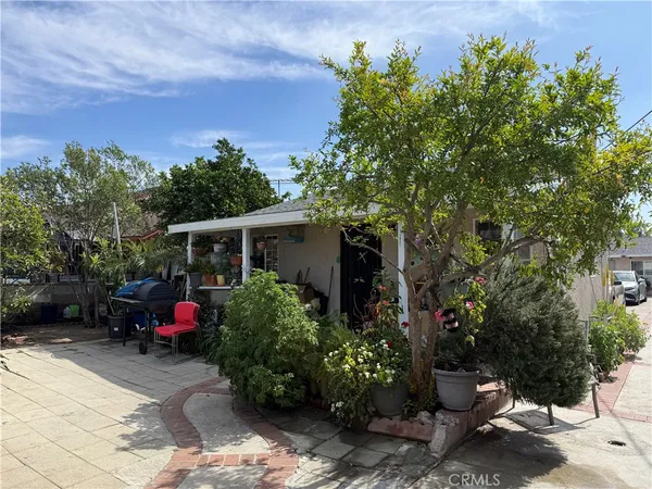 $949,900 | 12872 Van Nuys Boulevard, Pacoima, CA 91331