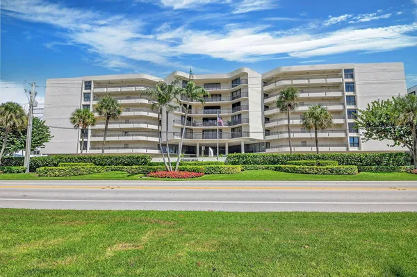 $7,000 | 3610 South Ocean Boulevard, Unit 608, South Palm Beach, FL 33480