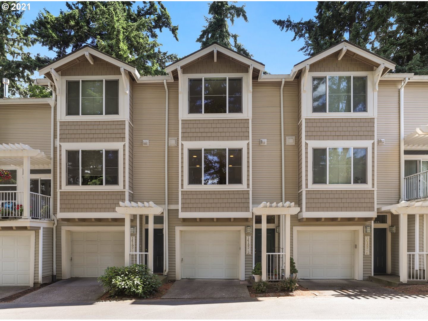 14192 Southwest Barrows Road, Unit 3 Tigard, OR 97223 - Photo 2 of 28 Gallery Image 2