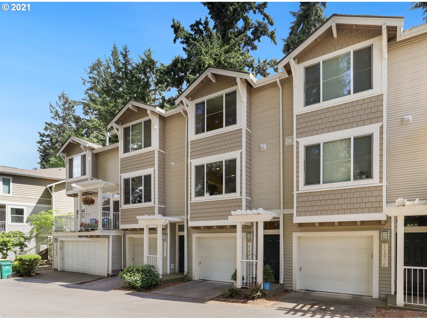 14192 Southwest Barrows Road, Unit 3 Tigard, OR 97223 - Photo 3 of 28 Gallery Image 3