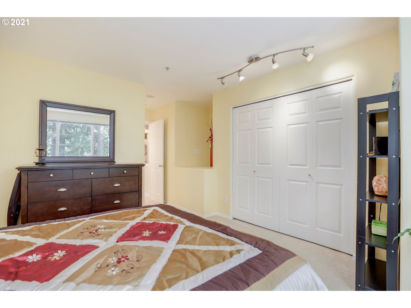 14192 Southwest Barrows Road, Unit 3 Tigard, OR 97223 - Photo 6 of 28 Gallery Image 6