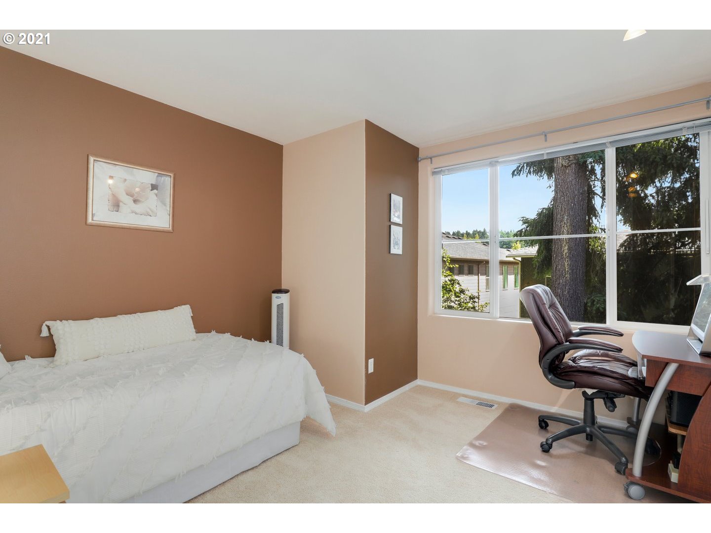 14192 Southwest Barrows Road, Unit 3 Tigard, OR 97223 - Photo 10 of 28 Gallery Image 10