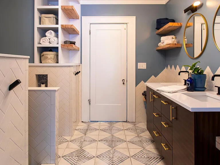 2061 Medway Road Charleston, SC 29412 - Photo 9 of 29 Bathroom 1