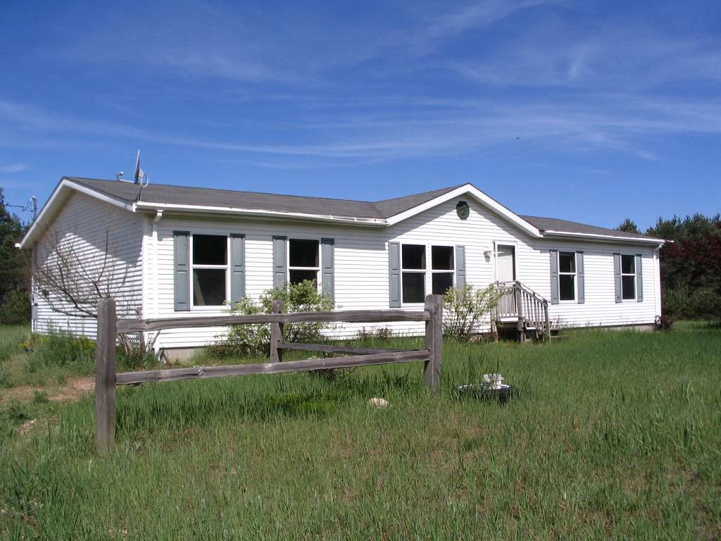 11146 Johnson Road Brethren, MI 49619 - Photo 44 of 60 1800705-43.JPG