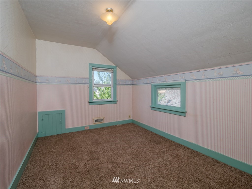 2110 Rockefeller Avenue Everett, WA 98201 - Photo 19 of 24