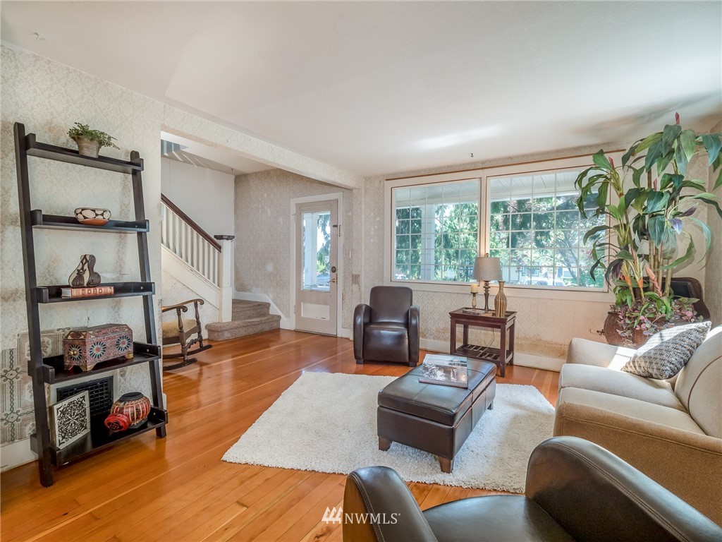 2110 Rockefeller Avenue Everett, WA 98201 - Photo 6 of 24