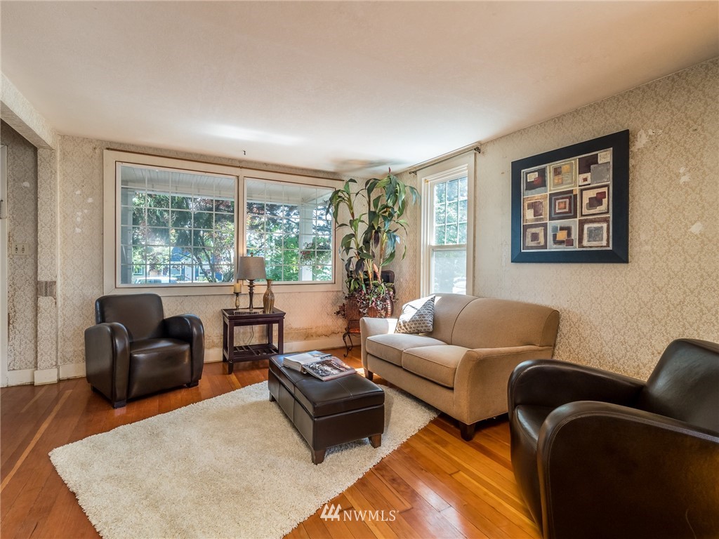 2110 Rockefeller Avenue Everett, WA 98201 - Photo 7 of 24