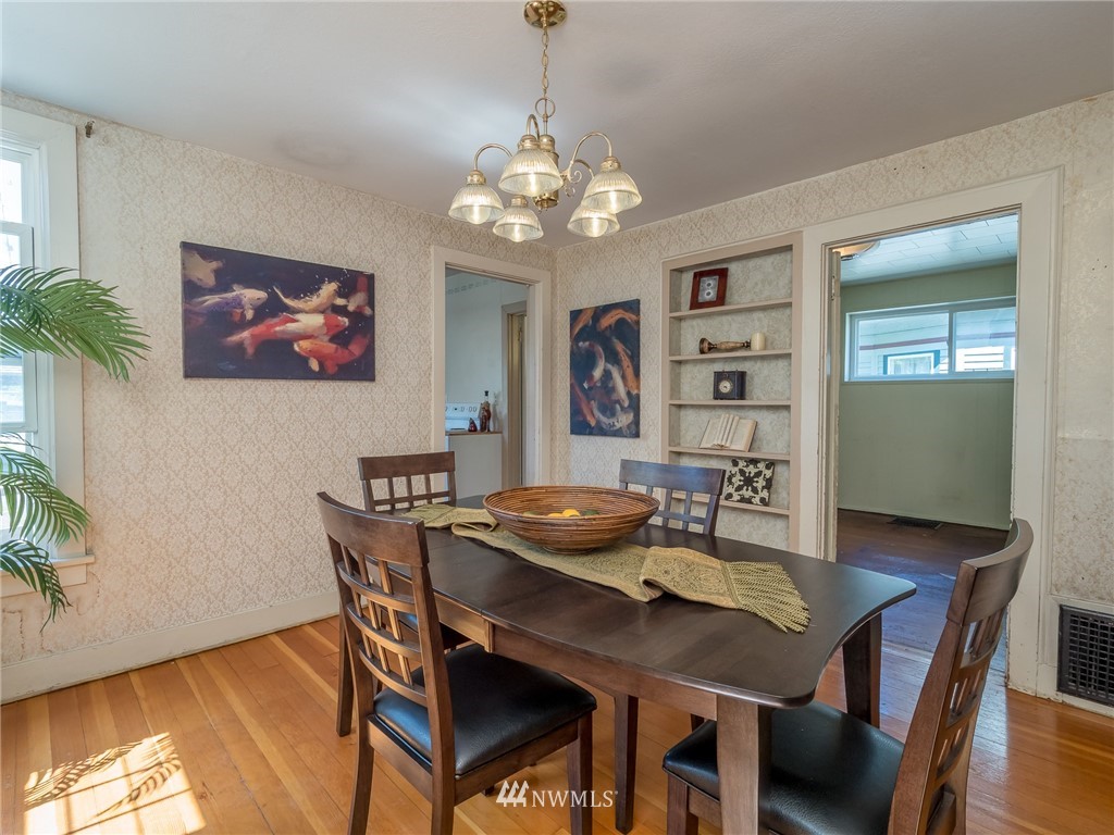 2110 Rockefeller Avenue Everett, WA 98201 - Photo 9 of 24