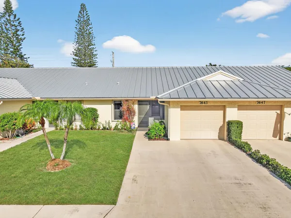 $2,300 | 7643 Southeast Sugar Sand Circle, Hobe Sound, FL 33455