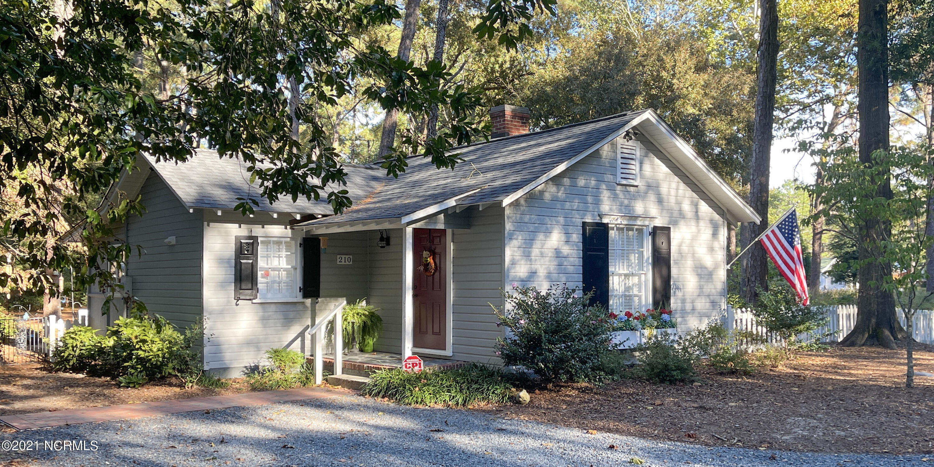 210 Dundee Road Pinehurst, NC 28374 - Photo 1 of 30 210 Dundee Exterior