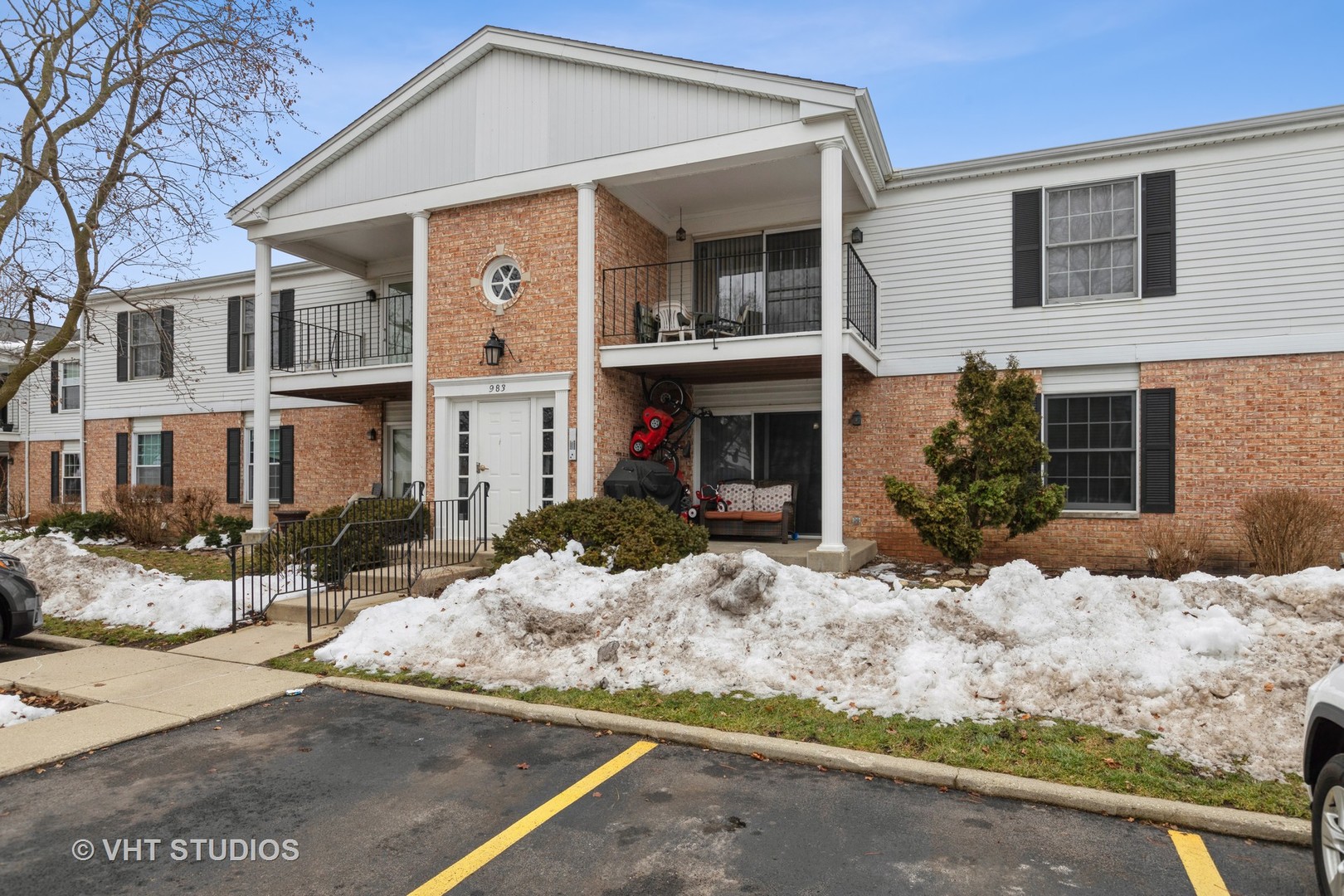 983 Golf Course Road, Unit 2 Crystal Lake, IL 60014 - Photo 1 of 15 Gallery Image 1