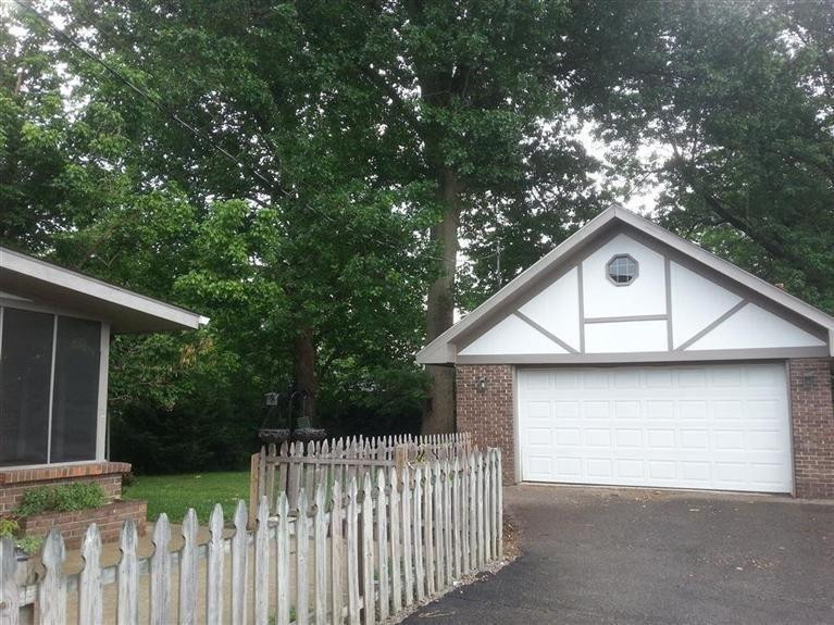 830 Crosshill Road Danville, KY 40422 - Photo 33 of 35 View of garage (with walk up staircase t
