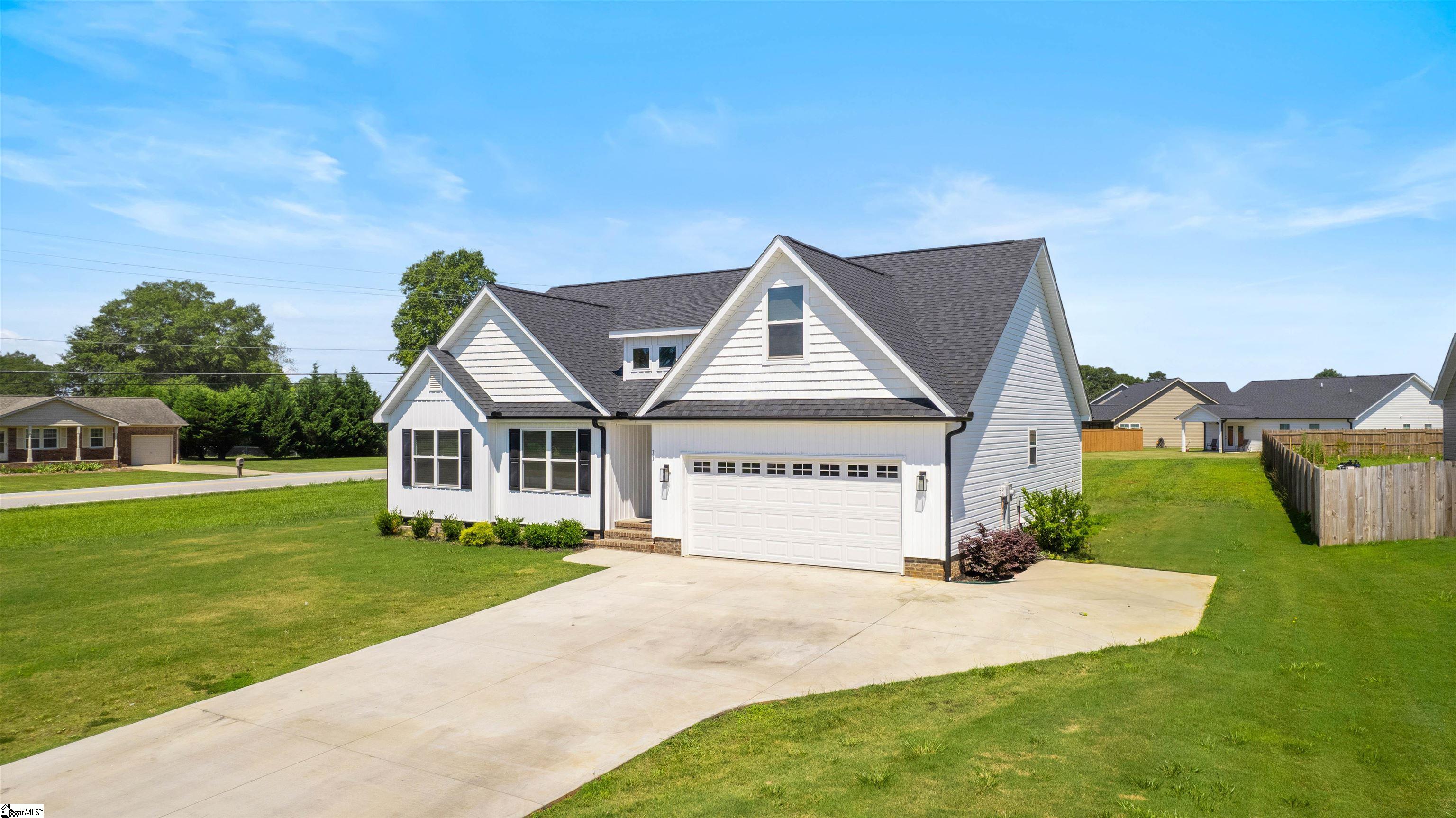 11 Powell Lake Road Lyman, SC 29365 - Photo 4 of 36 Gallery Image 4