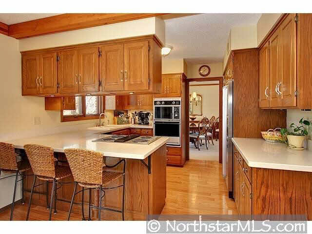 7209 Gleason Road Edina, MN 55439 - Photo 3 of 10