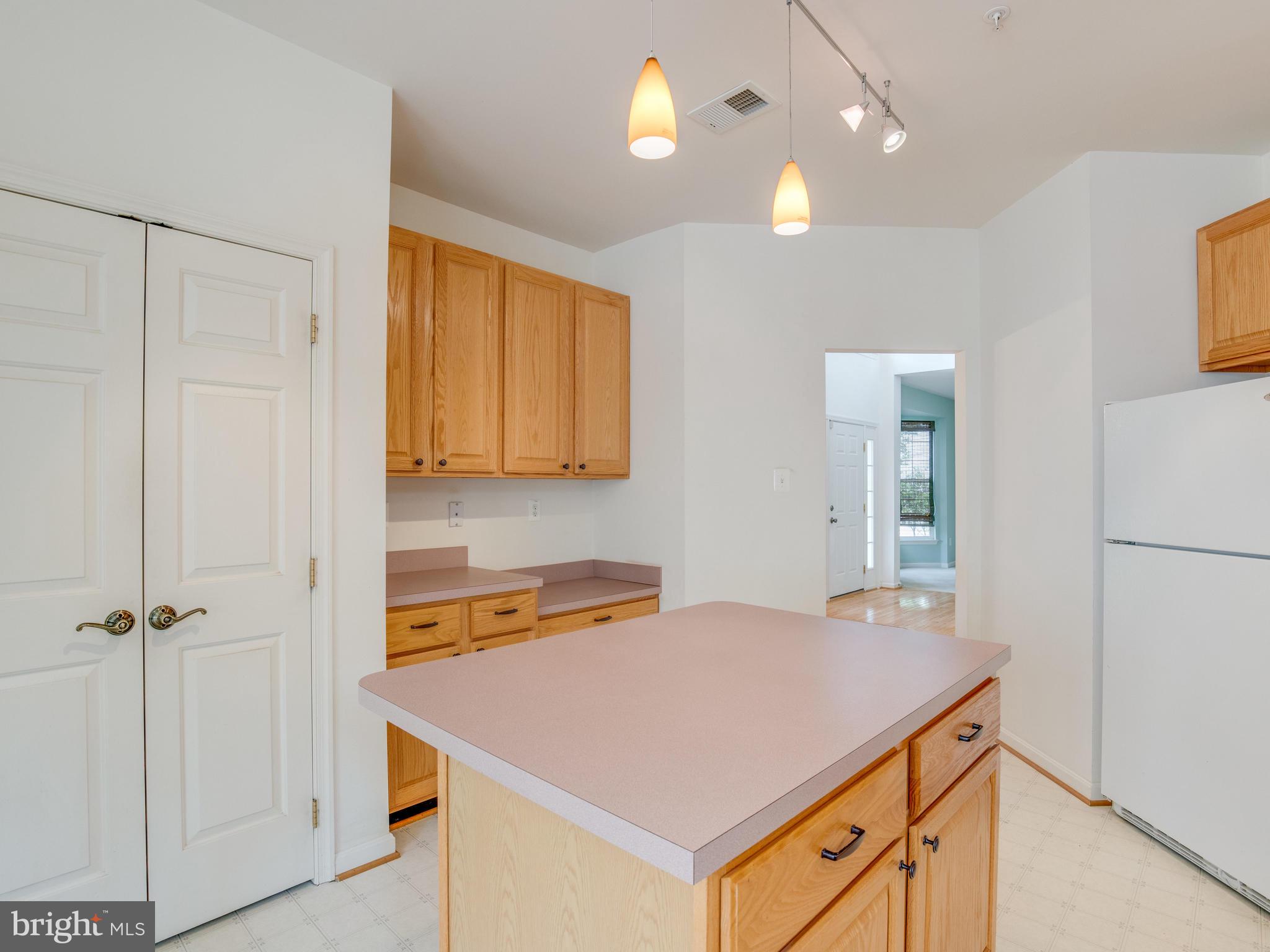 11104 Snowden Pond Road Laurel, MD 20708 - Photo 14 of 46 Kitchen