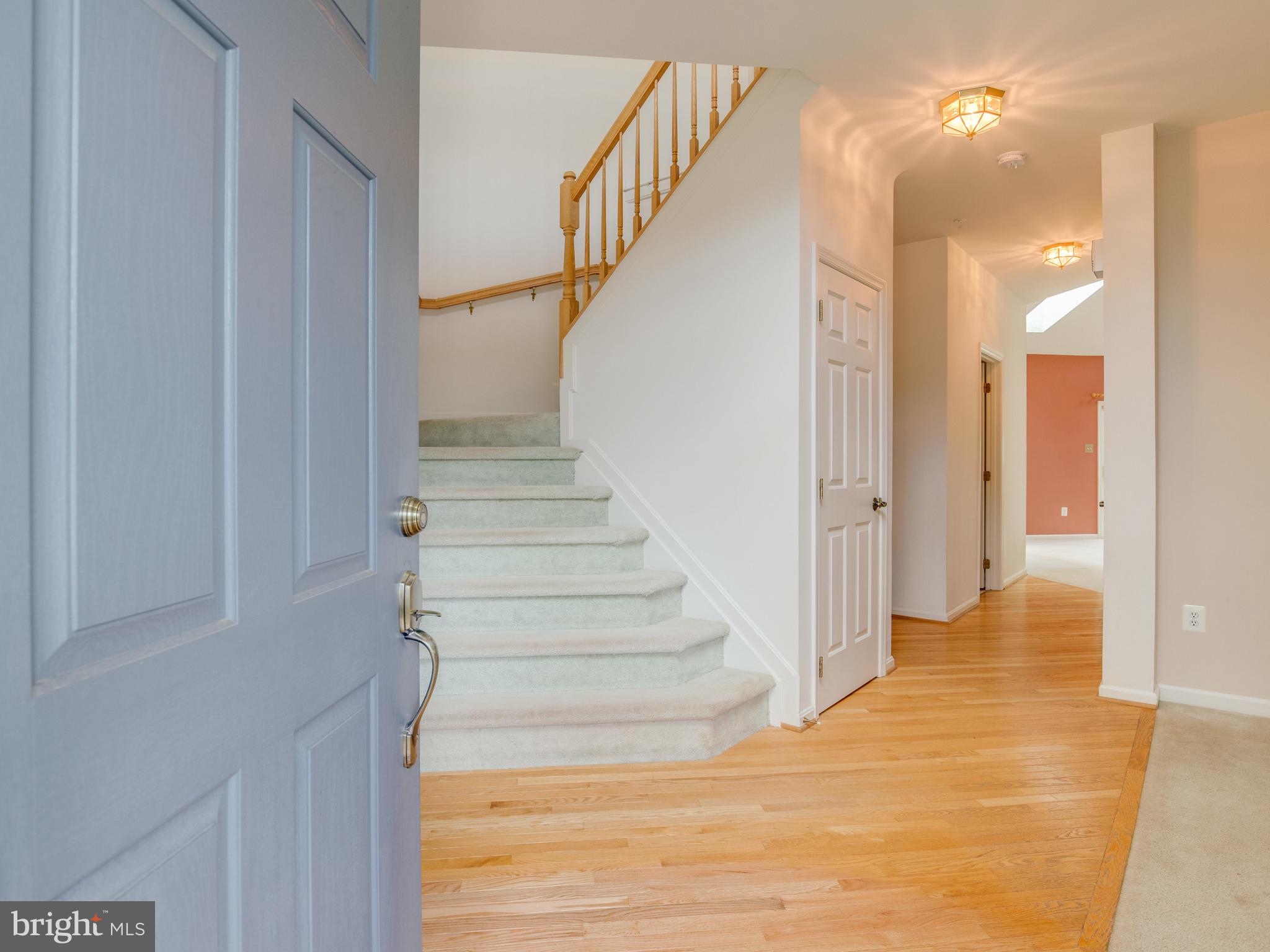 11104 Snowden Pond Road Laurel, MD 20708 - Photo 5 of 46 Entryway