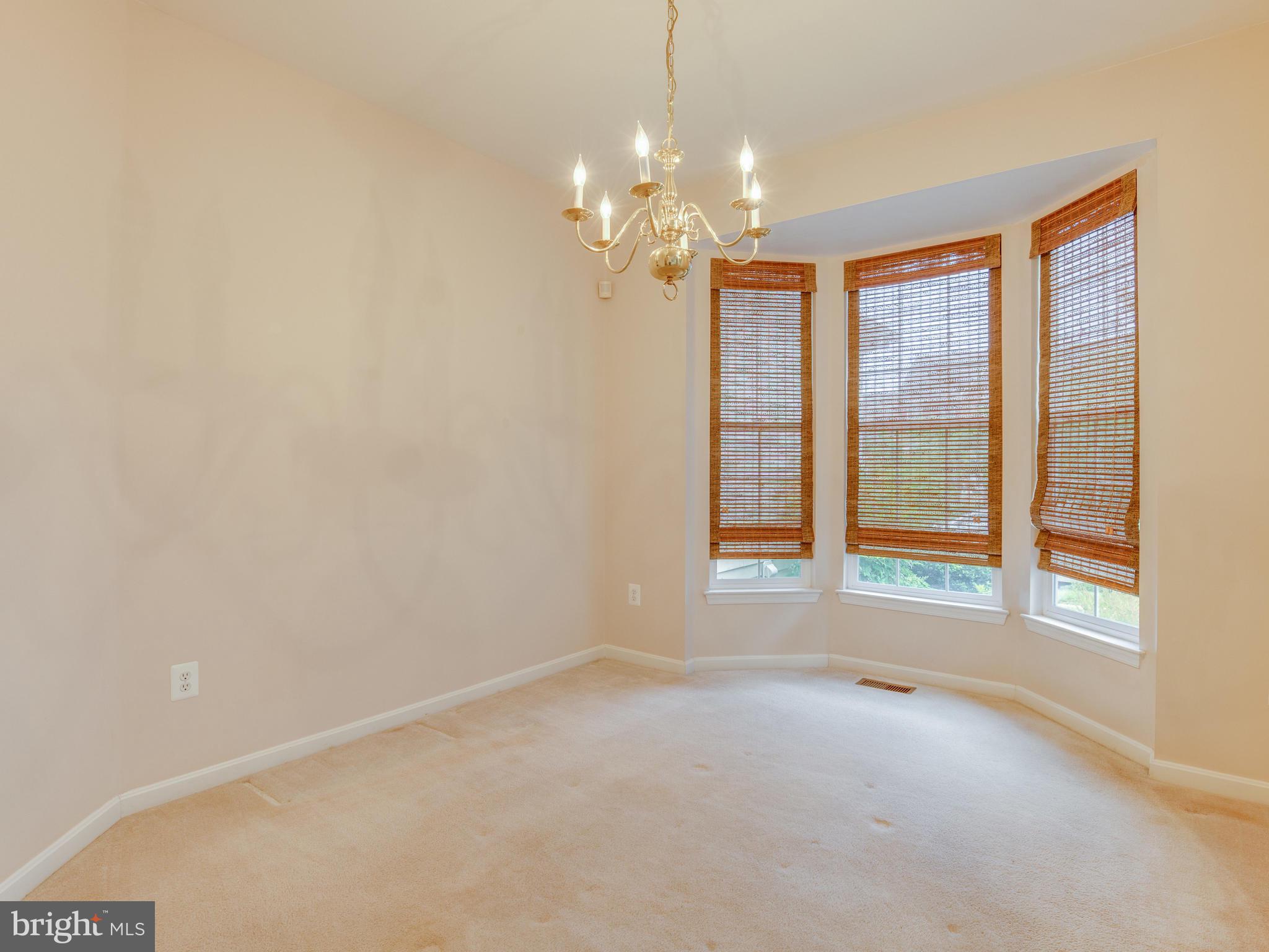 11104 Snowden Pond Road Laurel, MD 20708 - Photo 7 of 46 Living Room
