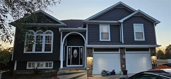 $469,900 | 28918 Hala Lane, Harrisonville, MO 64701