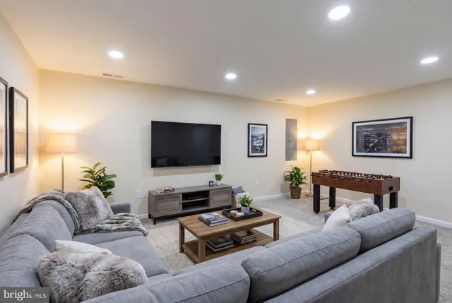 $475,000 | 7388 Hickory Log Circle, Columbia, MD 21045