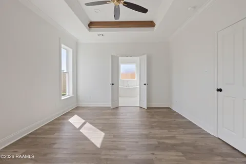 $379,900 | 103 Fountain Mdw Drive, Broussard, LA 70518