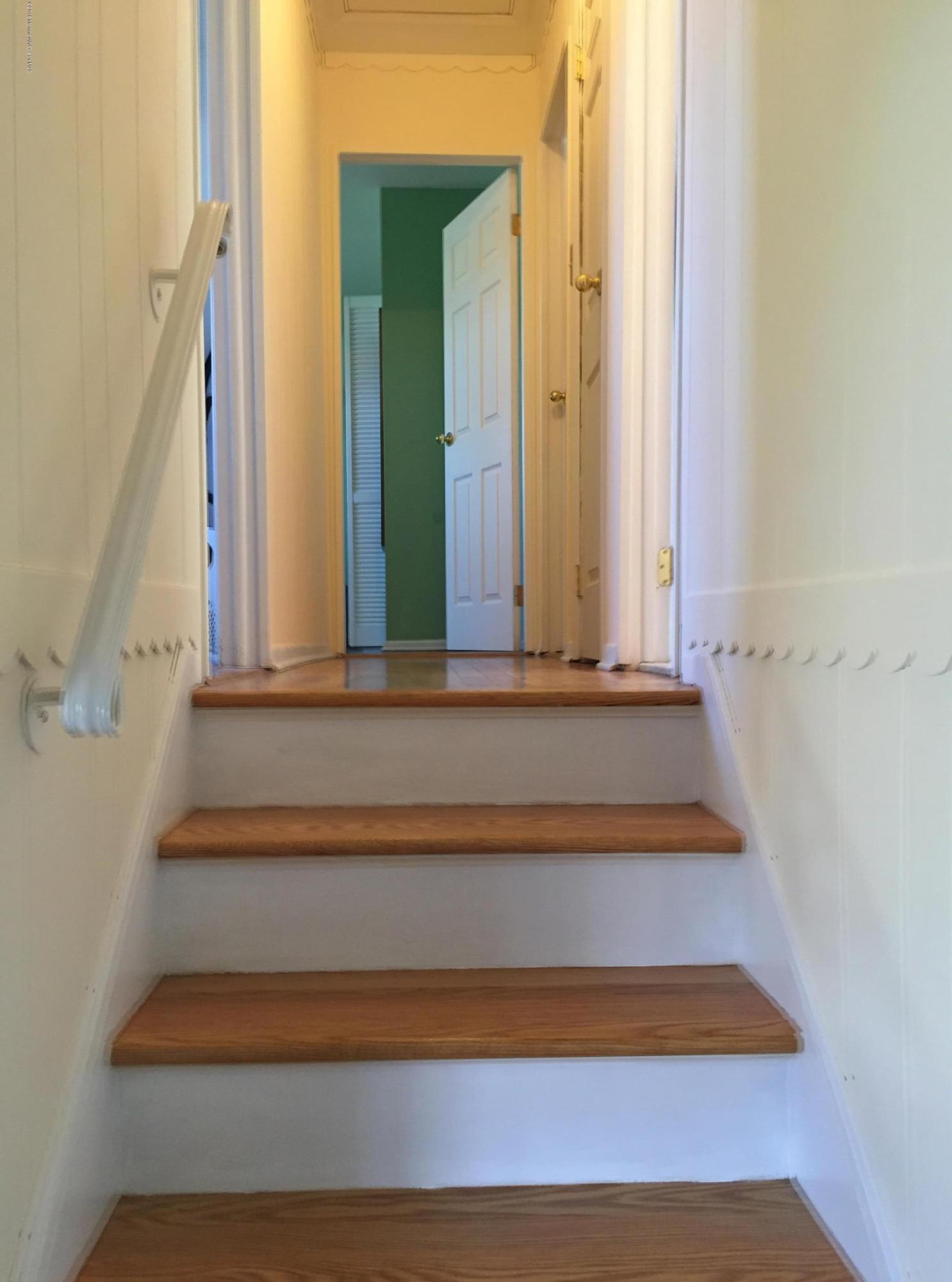7 Chaucer Road Manalapan, NJ 07726 - Photo 13 of 30 IMG_0744