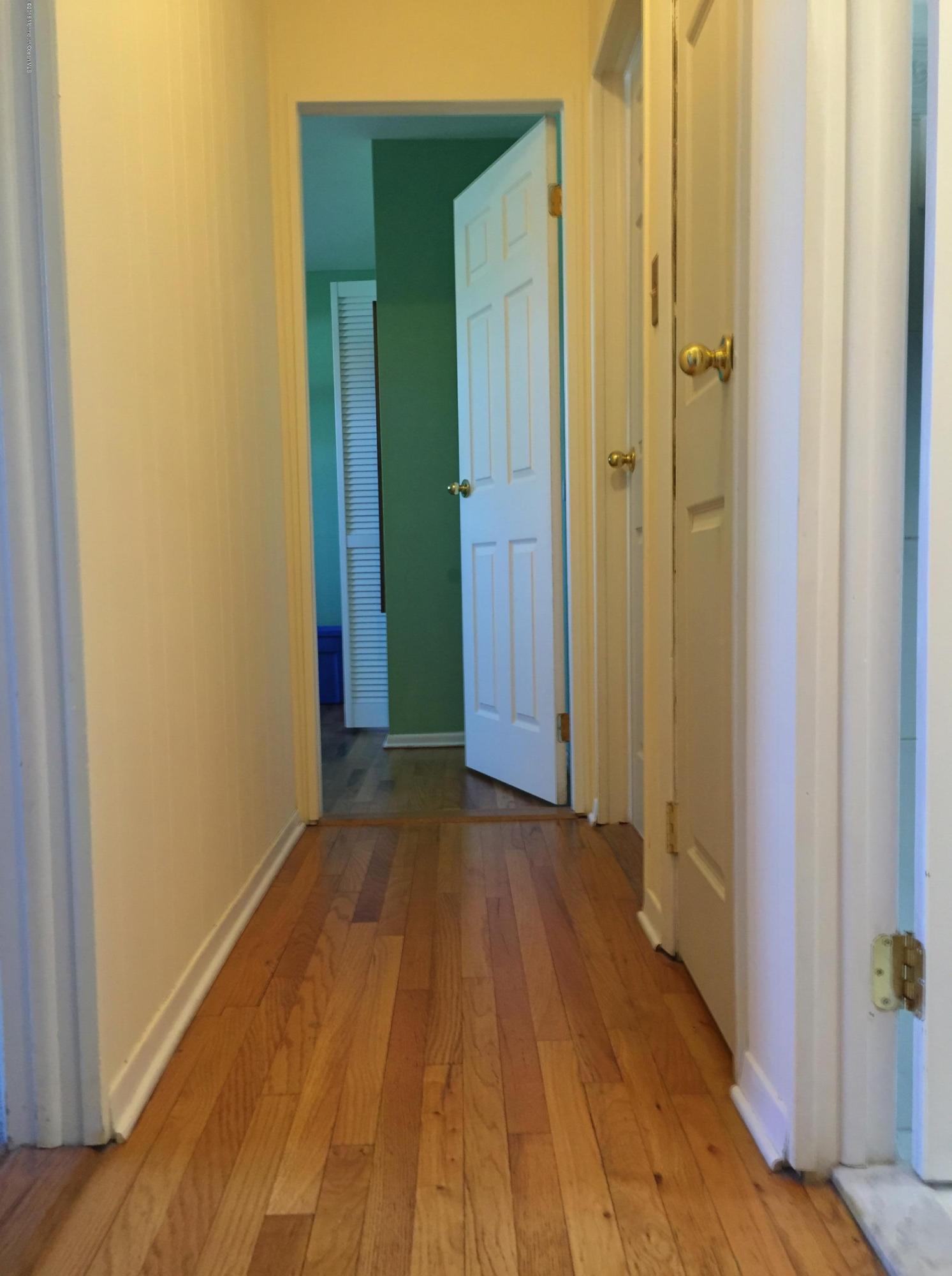 7 Chaucer Road Manalapan, NJ 07726 - Photo 14 of 30 IMG_0745
