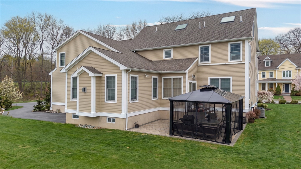 50 Sterling Road Needham, MA 02492 - Photo 3 of 42