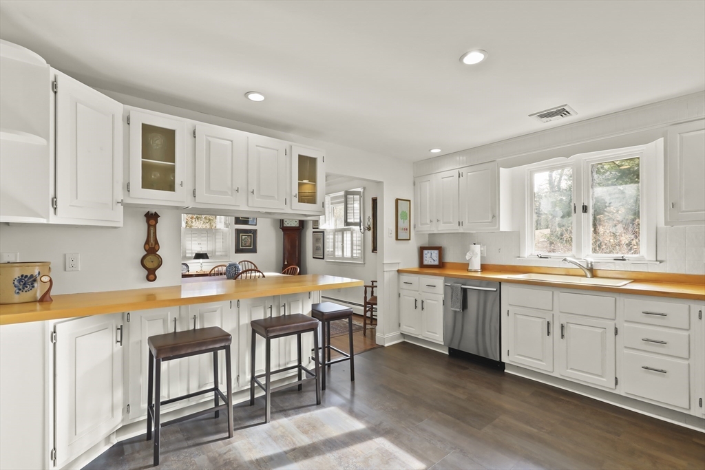 14 Red Brook Harbor Road Cataumet, MA 02534 - Photo 4 of 42 Gallery Image 4